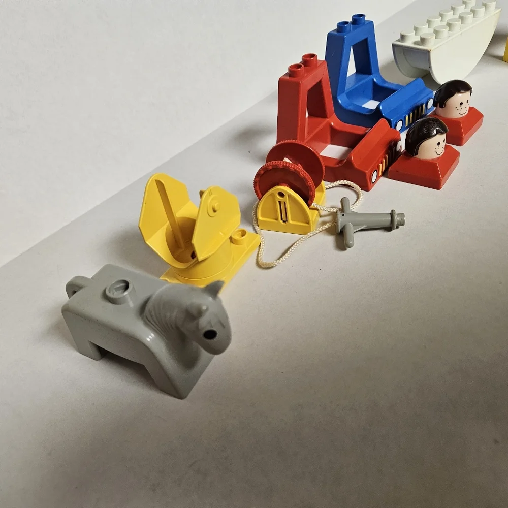 Vintage‎ Duplo Blocks and Accessories